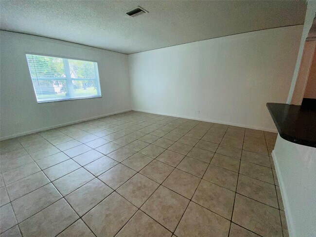 Foto del edificio - 11380 NW 39th St