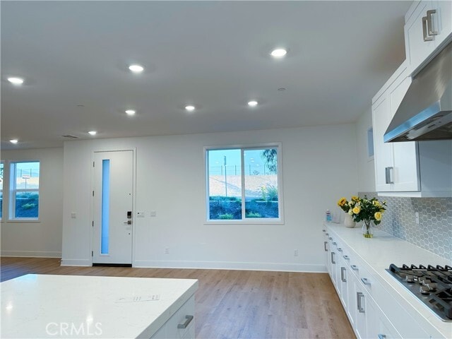 Building Photo - 293 Lynx