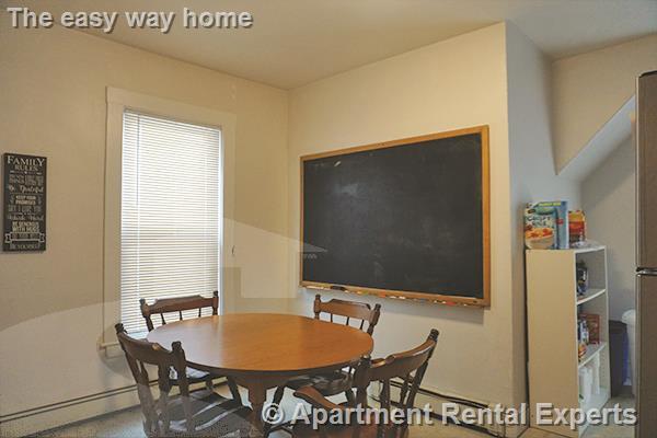 Foto del edificio - 339A Beacon St