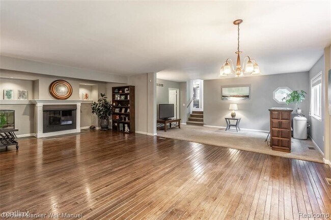 Building Photo - 5 br, 3 bath House - 724 N Center St