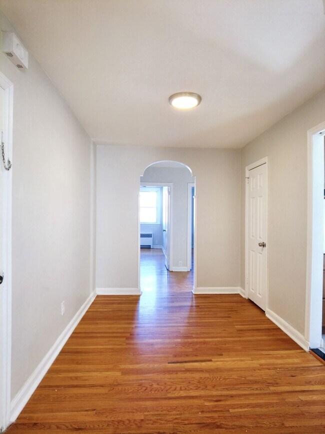 Foto del edificio - 5137 Westford Rd, Philadelphia, PA 19120-3615