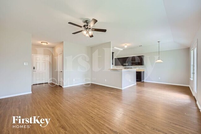 Foto del edificio - 1821 Ridgecrest Dr