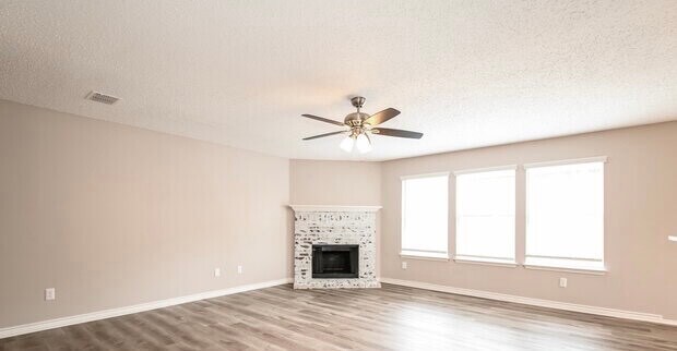 Building Photo - 1121 Single Tree Dr