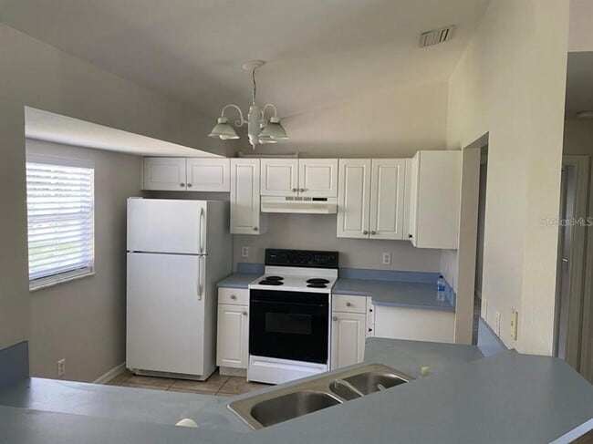 Building Photo - 3360 Morchester Ln