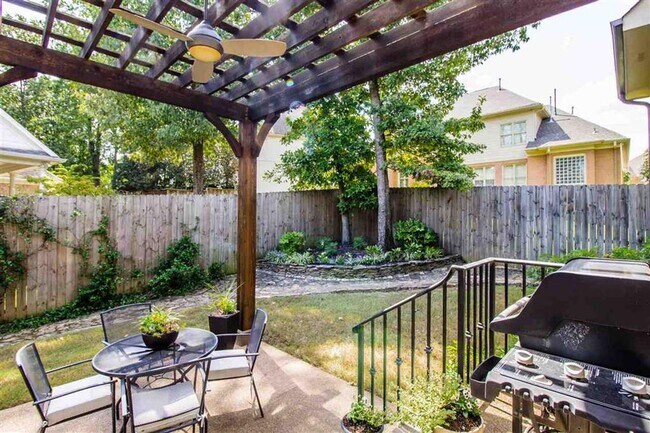 Photo - HOME FOR SALE or rent Gorgeous executive h...