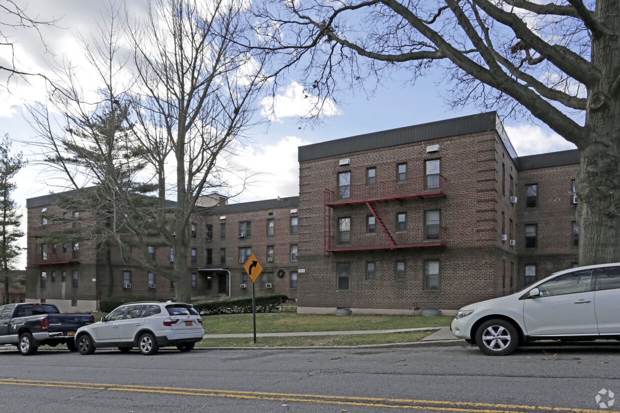 Cunningham Apartments Jamaica, NY
