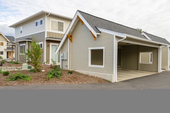 Foto del edificio - MOVE IN SPECIAL! 2 Bedrooms, 1.5 Bath Single Family Townhouse - Stonecrest Ct ( E.Bakerview Rd.)