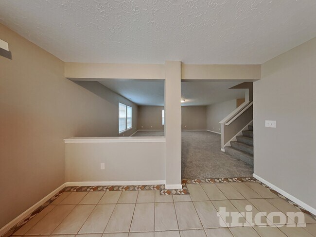 Building Photo - 1963 Central Park Blvd W