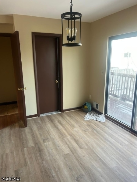 Foto del edificio - 43 Parker Rd