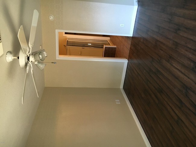 Foto del edificio - 641 N Diane Ct