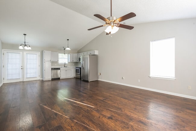 Building Photo - 408 Raspberry Ln