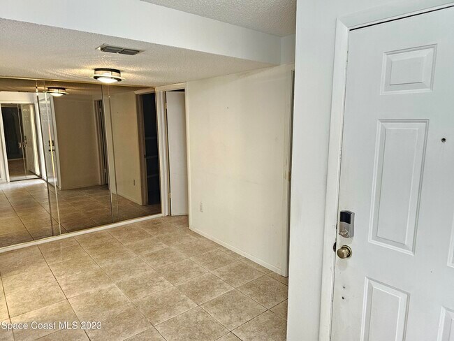 Building Photo - 8779 Cocoa Ct