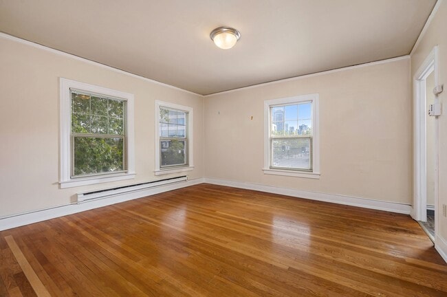 Interior Photo - 5th & Mercer Apartments - Vintage Charm an...