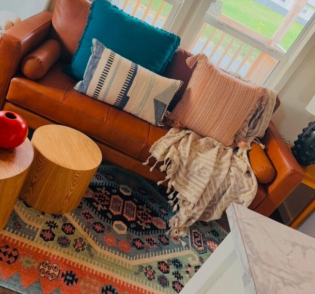 Foto del edificio - LURE LIVING - AIRBNB RENTAL ONLY