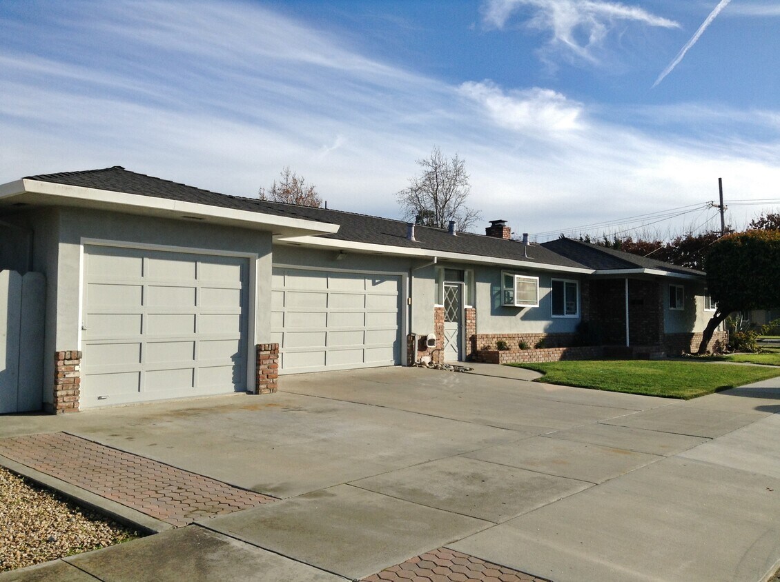 1549 Prune St, Hollister, CA 95023 House Rental in Hollister, CA