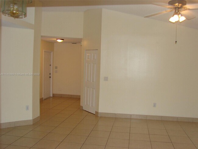 Foto del edificio - 13439 NW 5th Ct