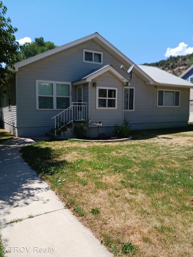 Foto del edificio - 3 br, 2 bath House - 102 N. 17th Street