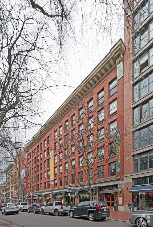 Building Photo - 55 Water St