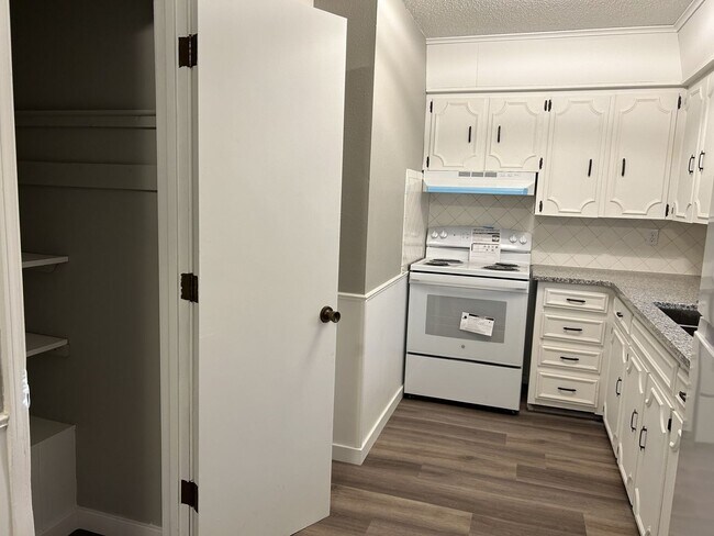 Foto del edificio - 905-907 N Rouse Duplex