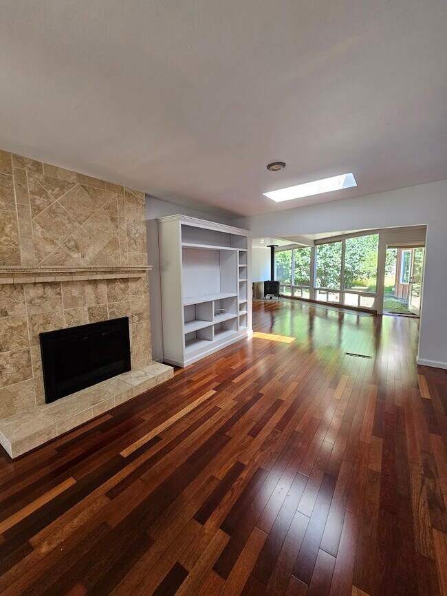 Foto del edificio - 1802 104th Ave SE