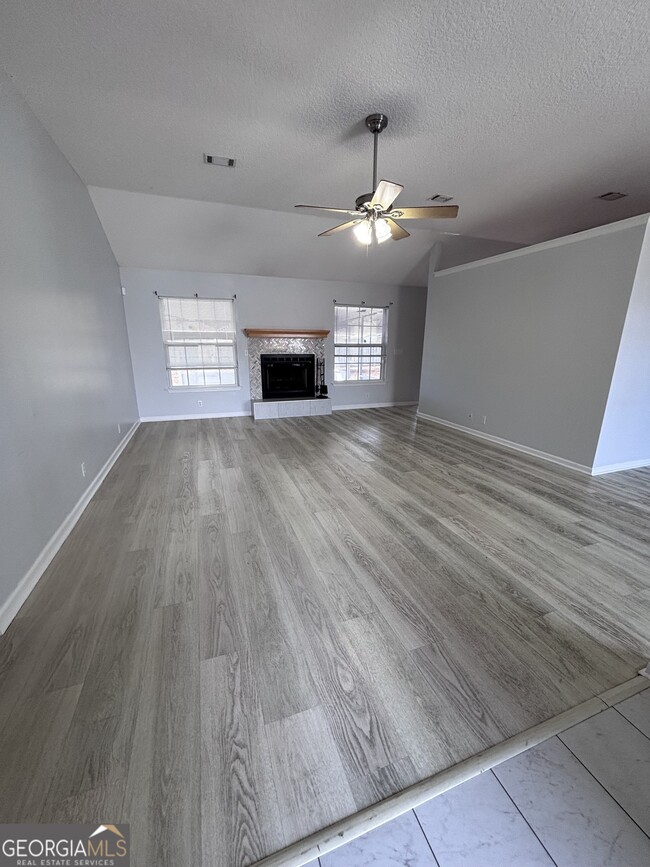 Building Photo - 106 Lake Manor Dr