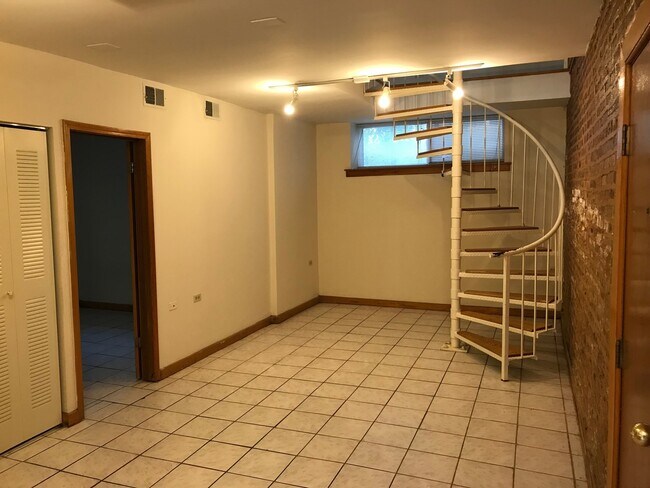 Foto del edificio - 4929 N Kedzie Ave