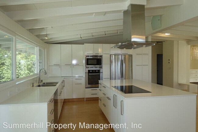 Foto del edificio - 5 br, 3 bath House - 2470 Agnes Way
