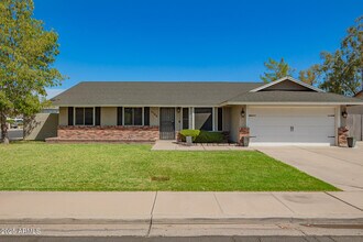 Building Photo - 3748 E Gable Ave
