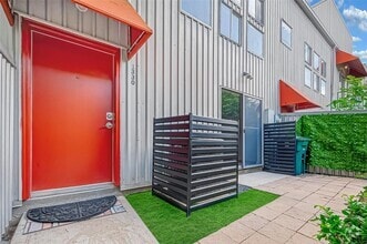 Building Photo - 1330 Rosalie St