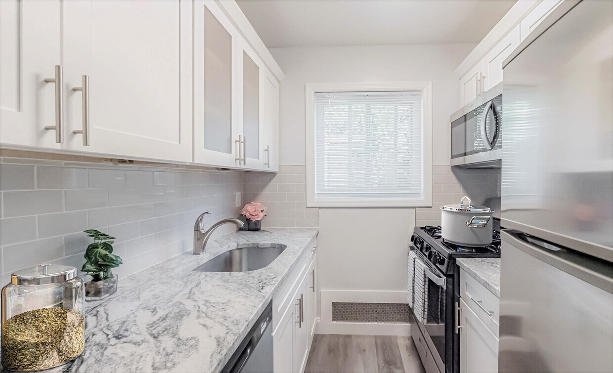 Eagle Rock Apartments at Nesconset Apartments in Nesconset, NY