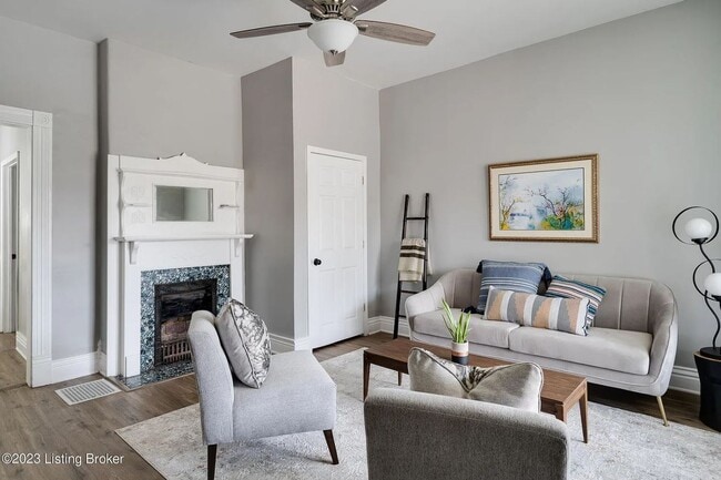 Foto del edificio - ? Stunning 4 Bedroom, 1 Bathroom Home on Preston ?