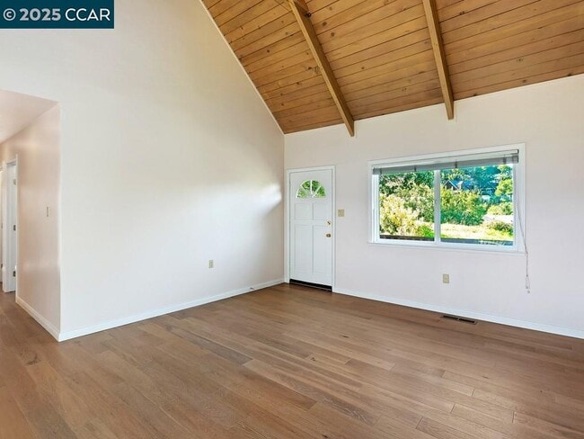 Foto del edificio - 99 Longridge Rd