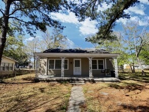 Building Photo - 1505 Bowen Ave