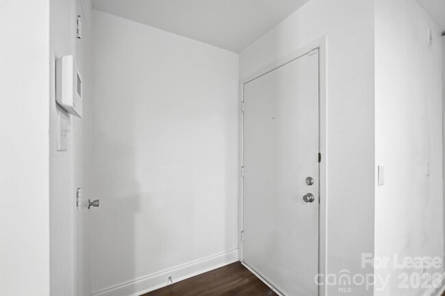 Building Photo - 2900 Heathstead Place