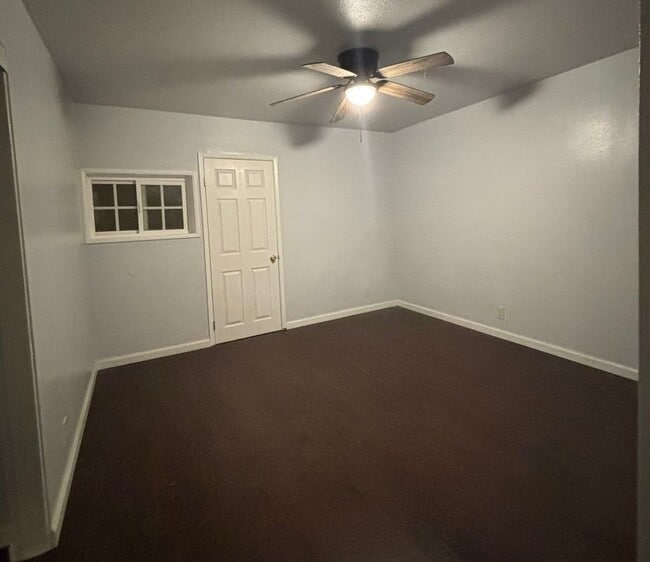 Building Photo - 12 S Wendy Dr