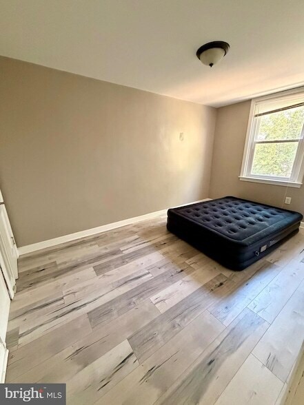 Foto del edificio - 6527 Tulip St