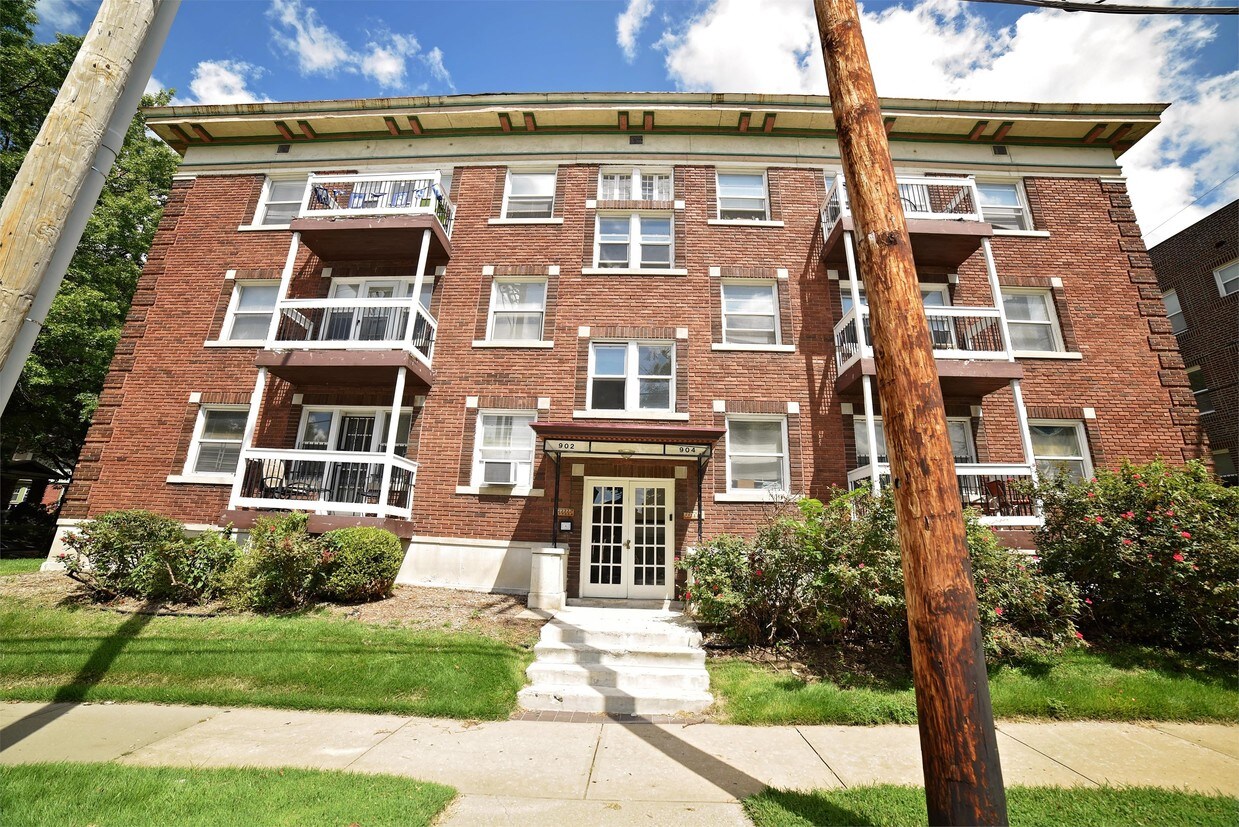 Primary Photo - 902 E 39th St