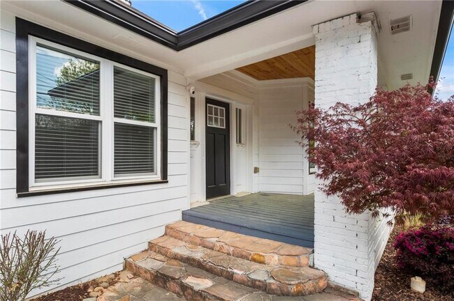 Foto del edificio - 520 Angier Ave NE