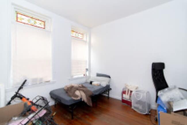 Building Photo - 4 Bed/1 bath - Boston University Dream Location