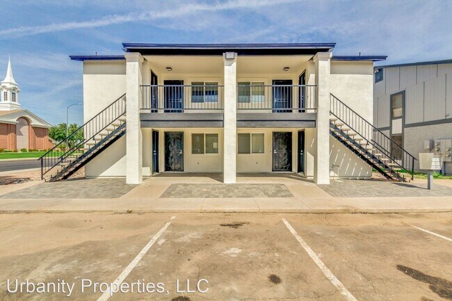 Building Photo - 1645 N Date