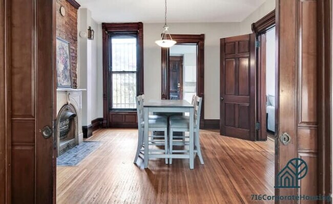 Building Photo - Furnished 2-Bedroom Lower Apartment on Prospect Ave
