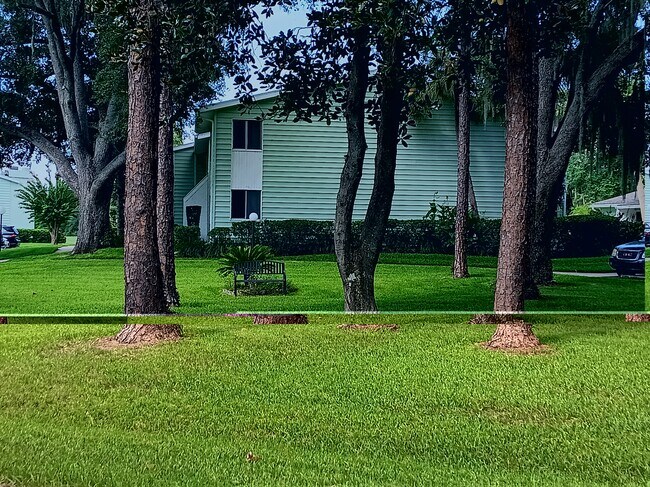 Foto del edificio - 600 Midway Dr