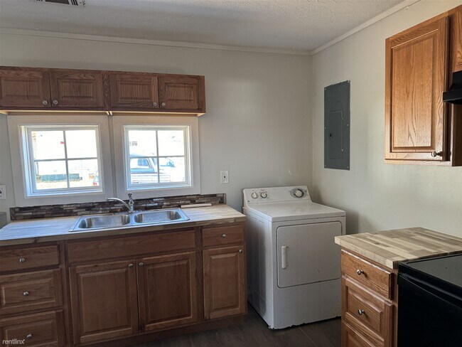 Foto del edificio - 3 br, 1 bath House - 1439 Pine Drive