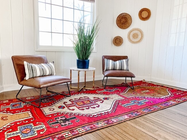 Building Photo - 109 W Maple St