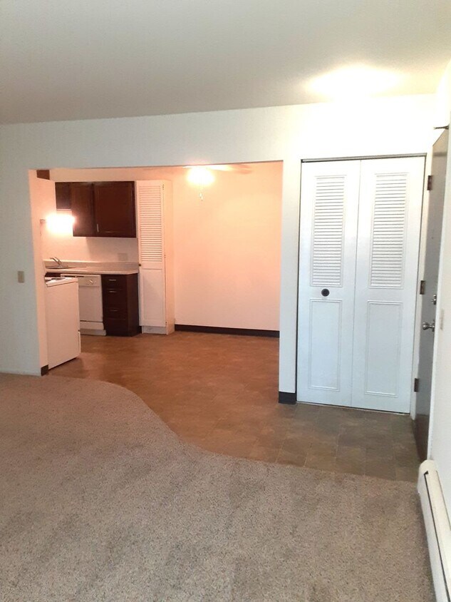 Foto principal - Lower 2 Bedroom with Patio - Optional Garage