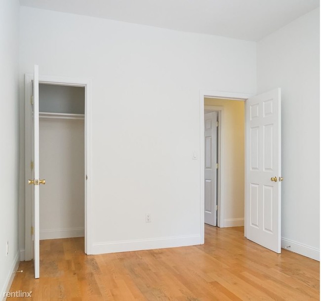 Building Photo - 285 Saint Johns Pl