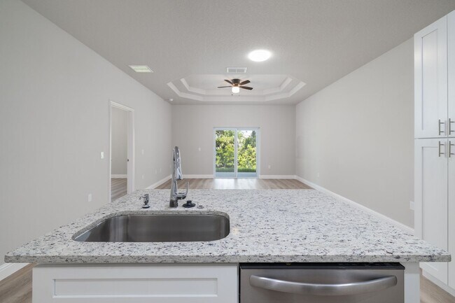 Foto del edificio - Brand new duplex for rent !