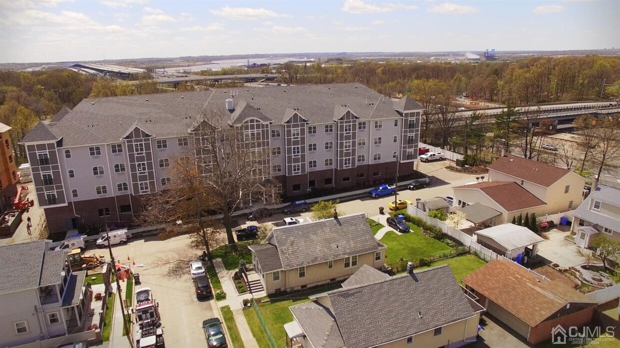 175 Quincy Ct Unit 315, Woodbridge Proper, NJ 07095 Room for Rent in