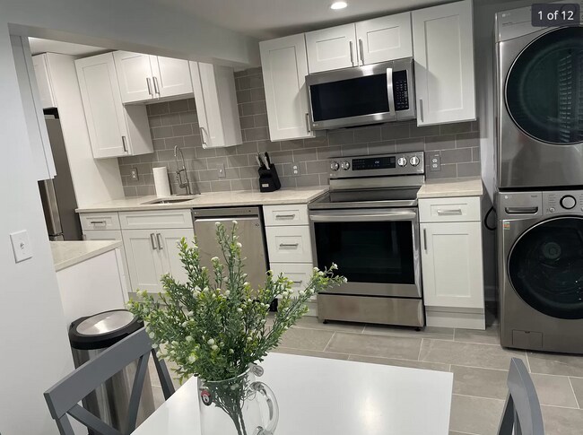 Foto del edificio - 4605 Harrison St