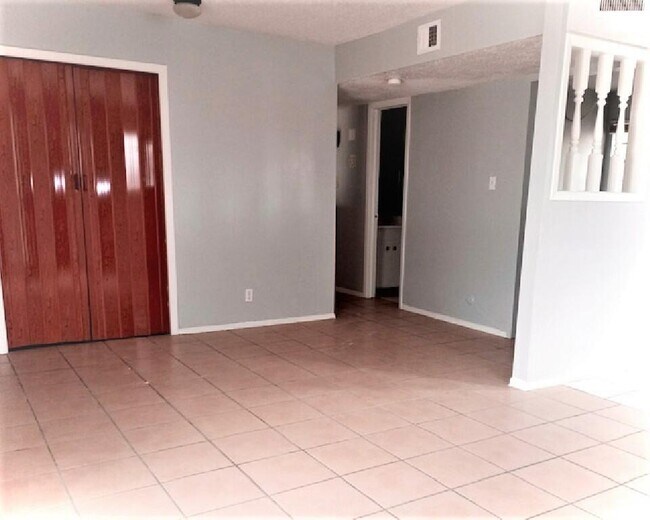 Foto del edificio - 3415 Wickham Ave